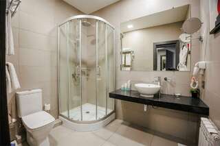 Гостиница Аквамарин Курск Двухместный номер Делюкс с 1 кроватью или 2 отдельными кроватями-8