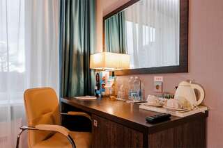 Гостиница Аквамарин Курск Двухместный номер Делюкс с 1 кроватью или 2 отдельными кроватями-5