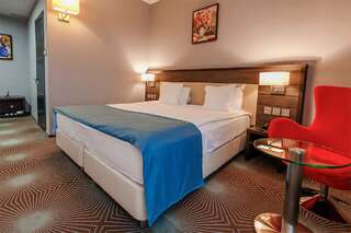 Гостиница Аквамарин Курск Двухместный номер Делюкс с 1 кроватью или 2 отдельными кроватями-2