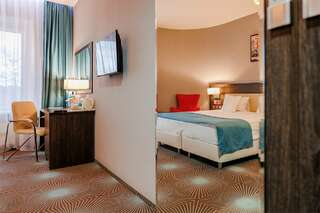 Гостиница Аквамарин Курск Двухместный номер Делюкс с 1 кроватью или 2 отдельными кроватями-6